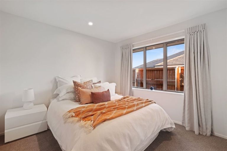 Photo of property in 44 Sequoia Way, Rangiora, 7400