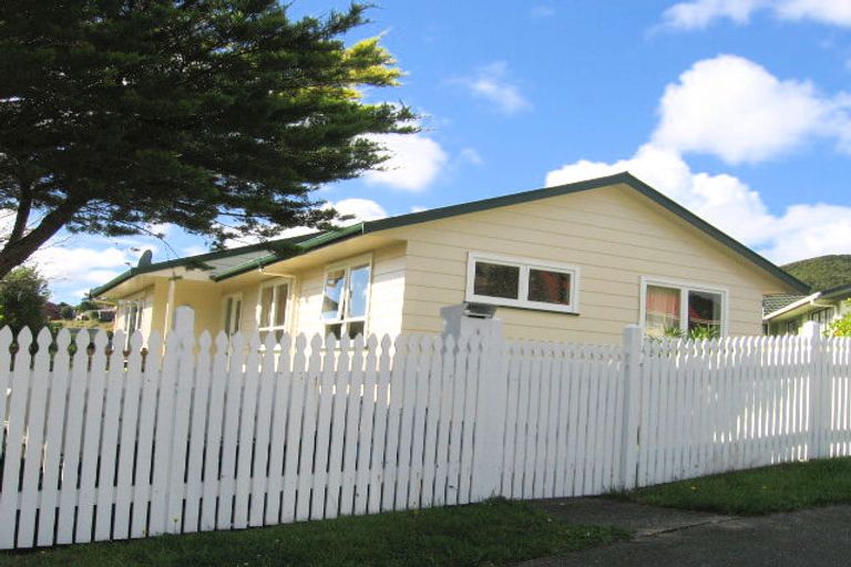 Photo of property in 61 Hathaway Avenue, Karori, Wellington, 6012