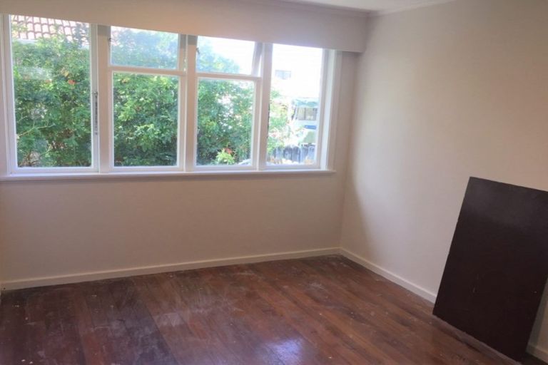 Photo of property in 43 Miranda Street, Avondale, Auckland, 0600