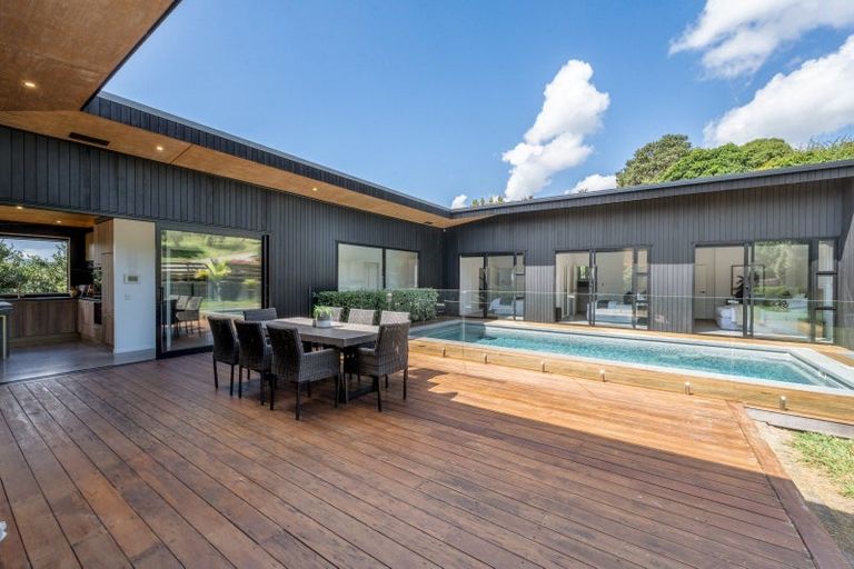 Photo of property in 27 Brownhill Road, Whitford, Manurewa, 2576