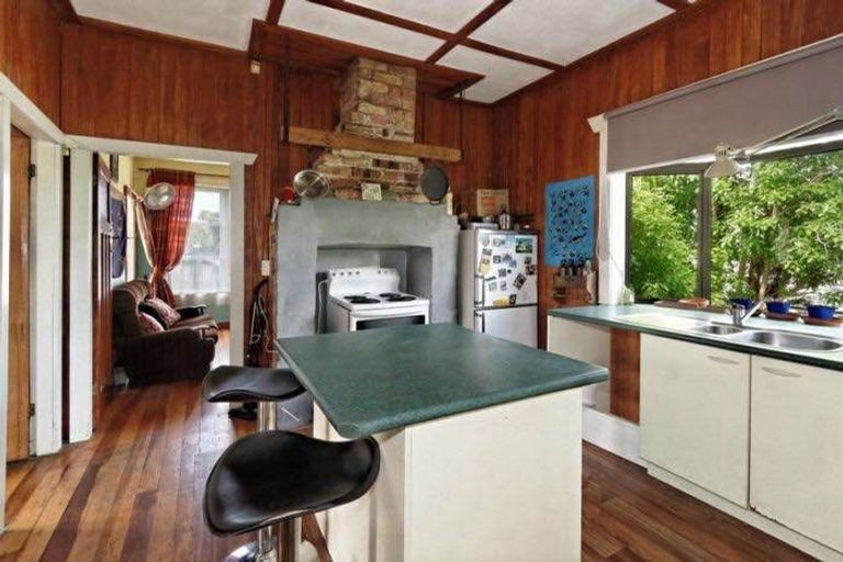 Photo of property in 25 Busby Street, Blockhouse Bay, Auckland, 0600