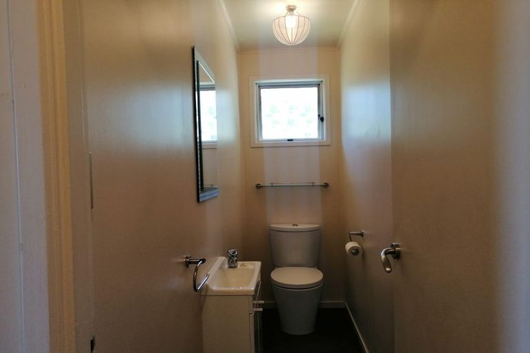 Photo of property in 96 Salamanca Road, Sunnynook, Auckland, 0620