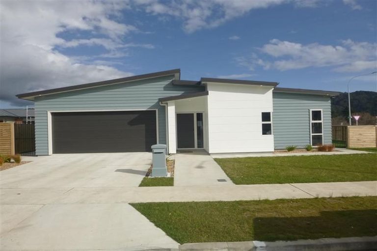 Photo of property in 55 Brian Morgan Terrace, Wainuiomata, Lower Hutt, 5014