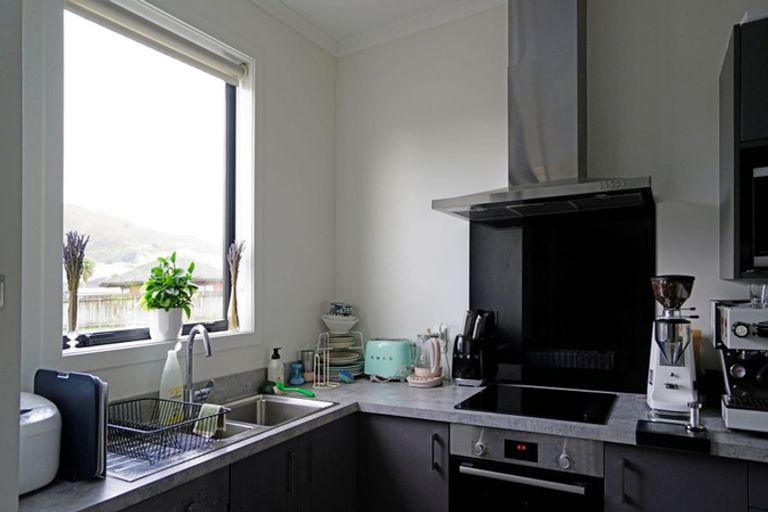 Photo of property in 4 Kauamo Close, Waiwhetu, Lower Hutt, 5010