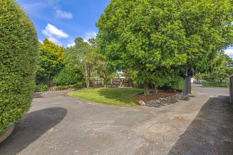 Photo of property in 17 Manawatu Street, Hokowhitu, Palmerston North, 4410