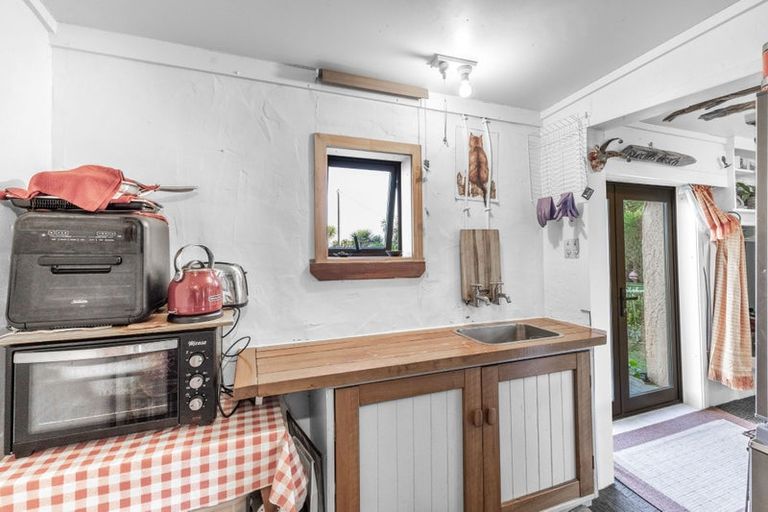 Photo of property in 53 Awarua Bay Road, Awarua Plains, Invercargill, 9877