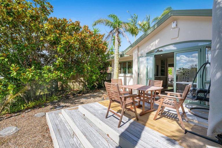 Photo of property in 4 Westminster Gardens, Unsworth Heights, Auckland, 0632