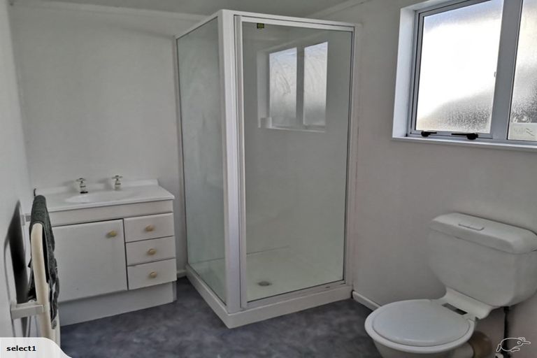 Photo of property in 1118 Fergusson Drive, Clouston Park, Upper Hutt, 5018