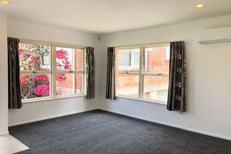 Photo of property in 6/12 Raines Avenue, Forrest Hill, Auckland, 0620