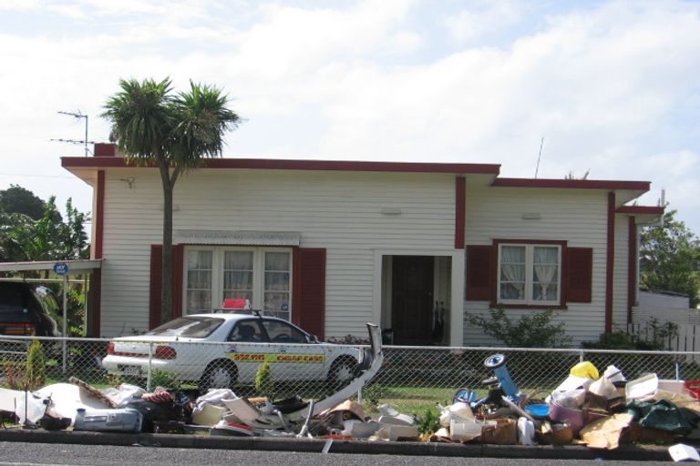 Photo of property in 27 St Leonards Road, Kelston, Auckland, 0602