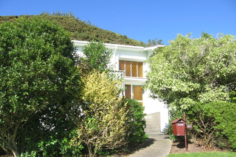 Photo of property in 43 Woodman Drive, Tawa, Wellington, 5028