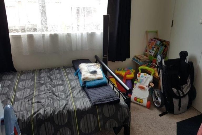 Photo of property in 2/13 Rapallo Place, Farm Cove, Auckland, 2012