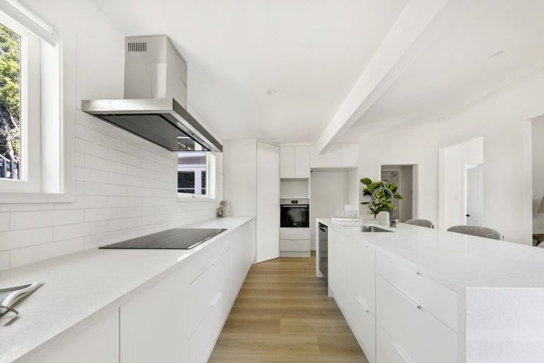 Photo of property in 16 Elliot Street, Riverhead, 0820