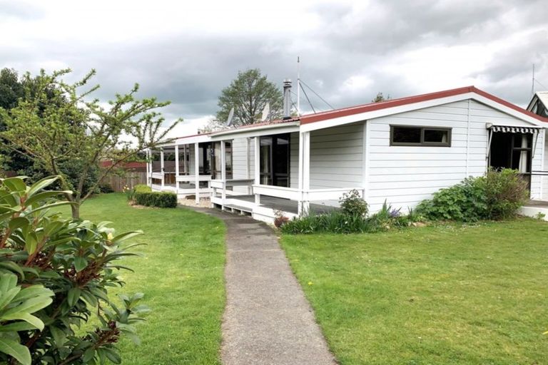 Photo of property in 50 Mckenzie Street, Geraldine, 7930