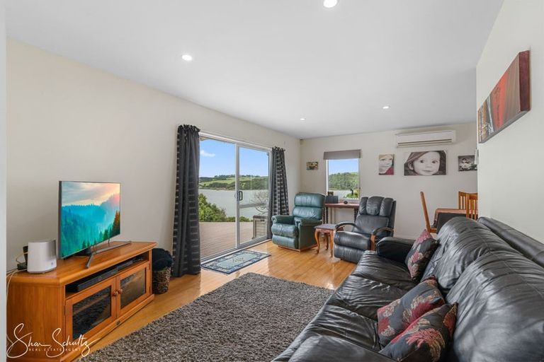 Photo of property in 429 Heatley Road, Whakapirau, Maungaturoto, 0583