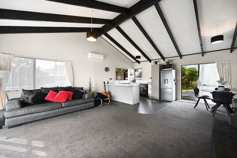 Photo of property in 68 Garland Drive, St Andrews, Hamilton, 3200