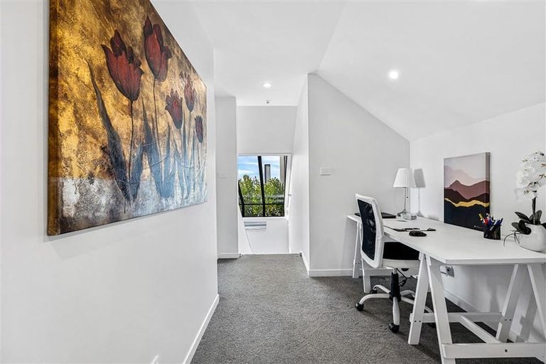 Photo of property in 4 Scarff Place, Cashmere, Christchurch, 8022