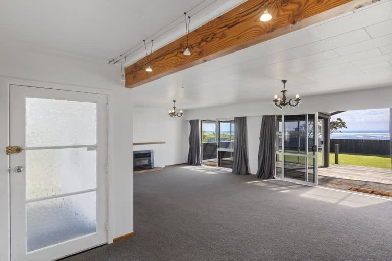 Photo of property in 54 Hume Street, Waitara, 4320