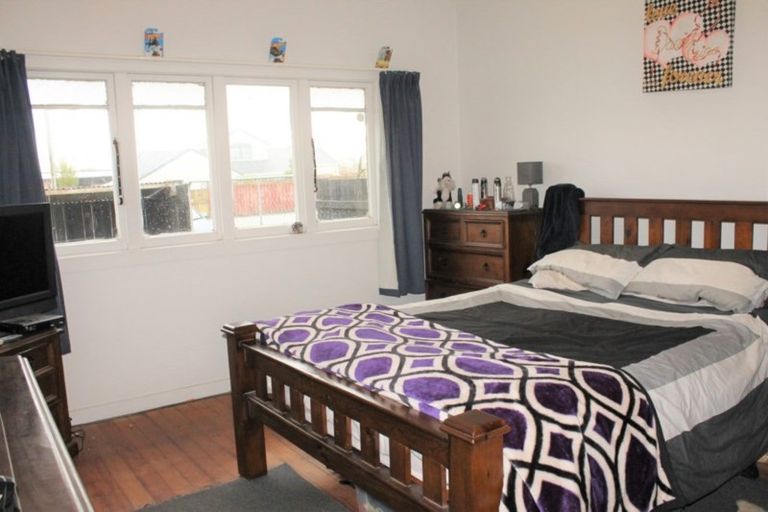 Photo of property in 180 Queen Street, Westport, 7825