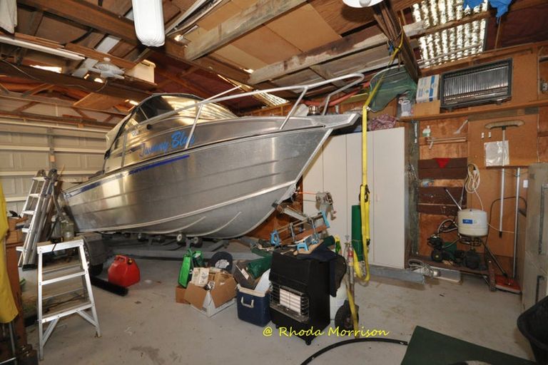 Photo of property in 1 Sandy Beach Road, Tinopai, 0593