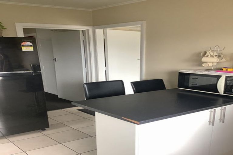 Photo of property in 1/25 Hills Road, Edgeware, Christchurch, 8013