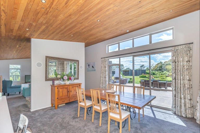 Photo of property in 205 Muhunoa Road East, Ohau, Levin, 5570