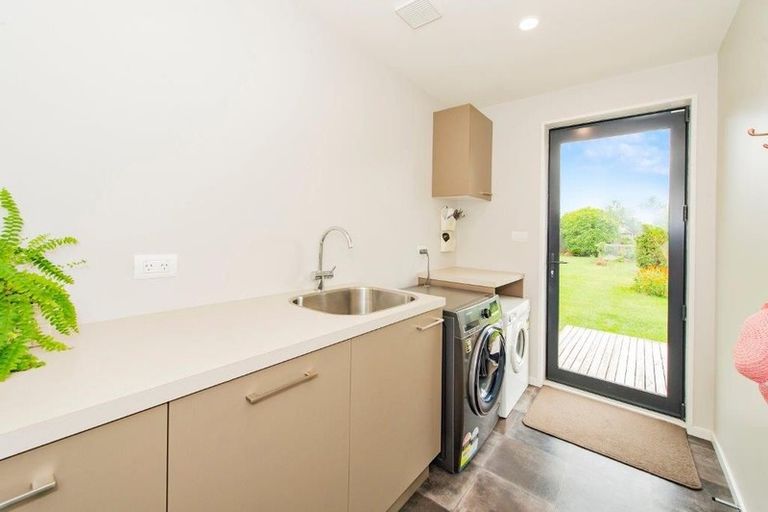 Photo of property in 23 Bridge Street, Southbridge, 7602