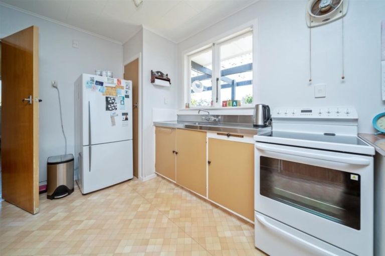 Photo of property in 48 Ramanui Avenue, Hawera, 4610