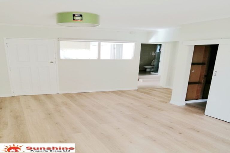 Photo of property in 29 Galaxy Drive, Mairangi Bay, Auckland, 0630