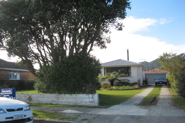 Photo of property in 15 Nelson Quay, Cobden, Greymouth, 7802