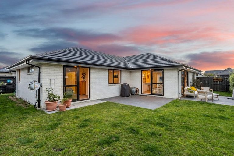 Photo of property in 4 Selfe Crescent, Burwood, Christchurch, 8083