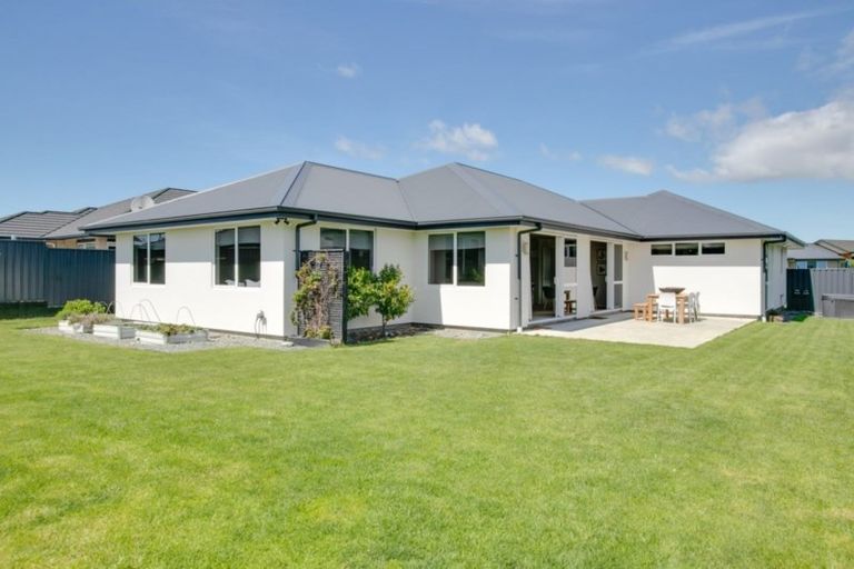 Photo of property in 13 Whakatomo Place, Havelock North, 4130