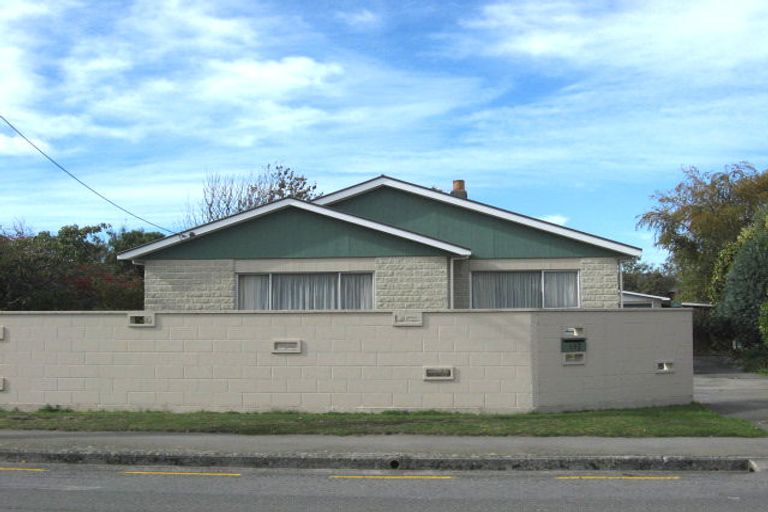 Photo of property in 132 Racecourse Road, Sockburn, Christchurch, 8042