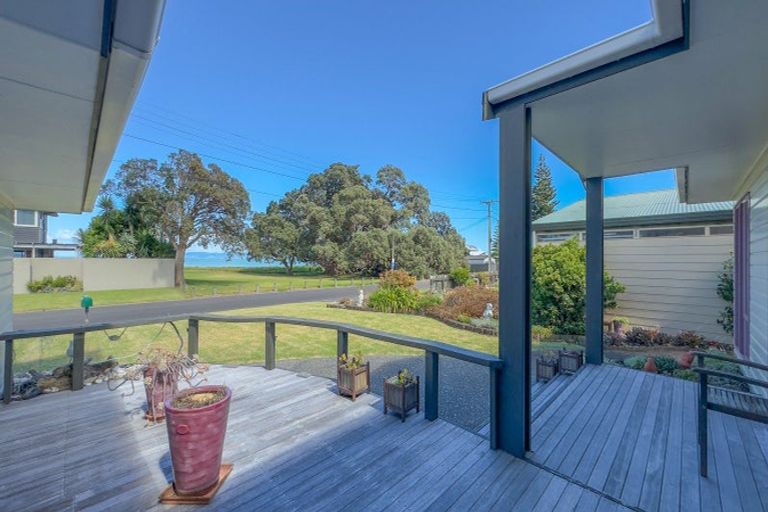 Photo of property in 6 Seaview Avenue, Te Puru, Thames, 3575