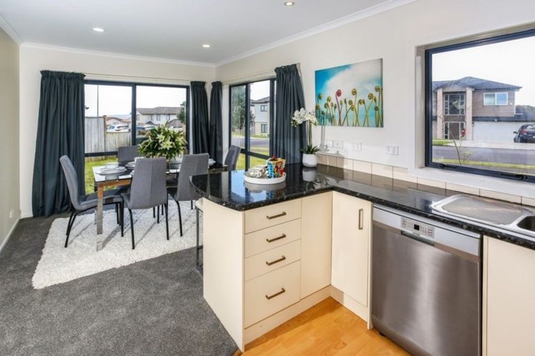 Photo of property in 5 Kokako Rise, Papakura, 2110