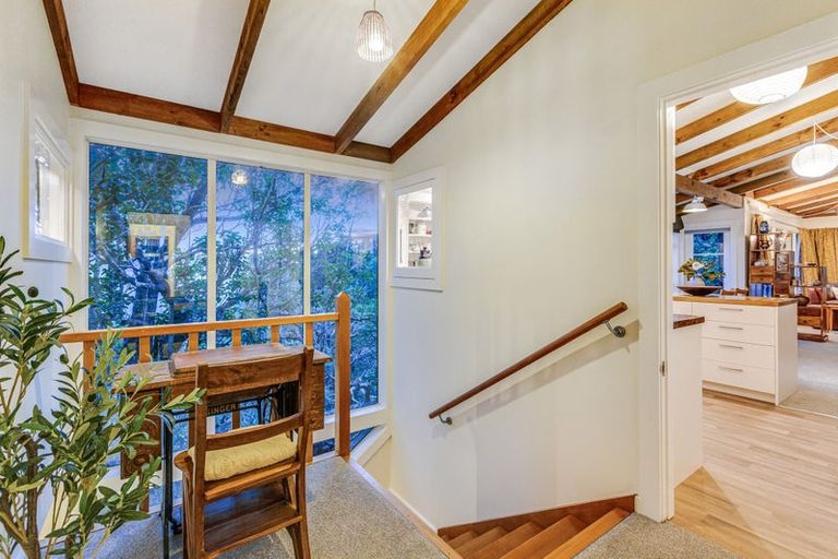 Photo of property in 17 Mahina Road, Mahina Bay, Lower Hutt, 5013