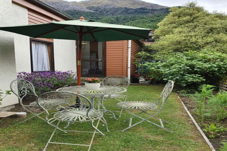 Photo of property in 25c Williams Street, Sunshine Bay, Queenstown, 9300