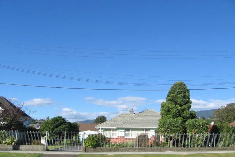 Photo of property in 30 Logan Street, Ebdentown, Upper Hutt, 5018