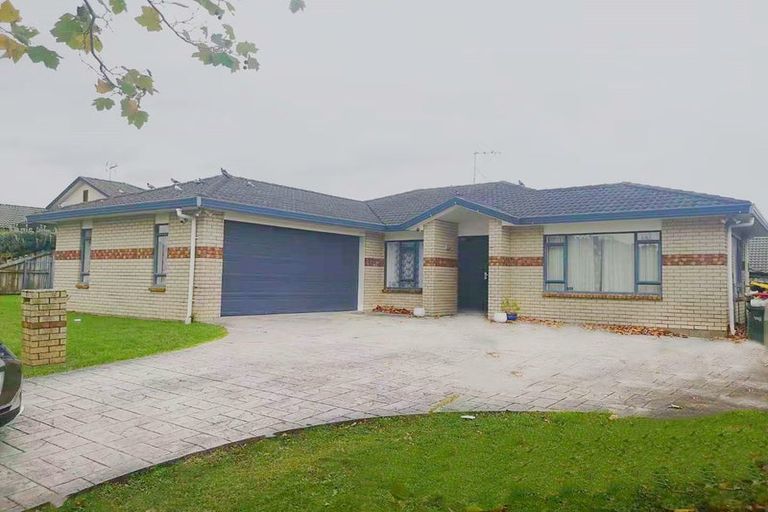 Photo of property in 11 Carlingford Drive, East Tamaki, Auckland, 2016