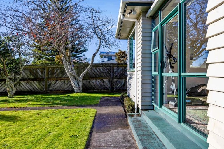 Photo of property in 351 South Road, Hawera, 4674