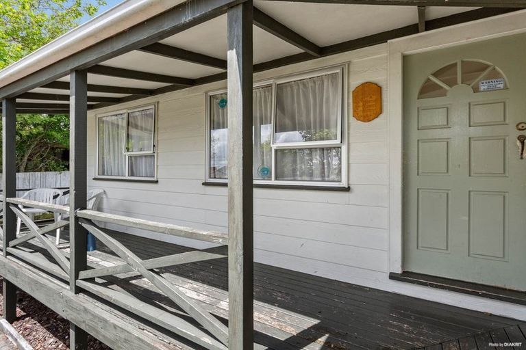 Photo of property in 8 Devonshire Road, Unsworth Heights, Auckland, 0632