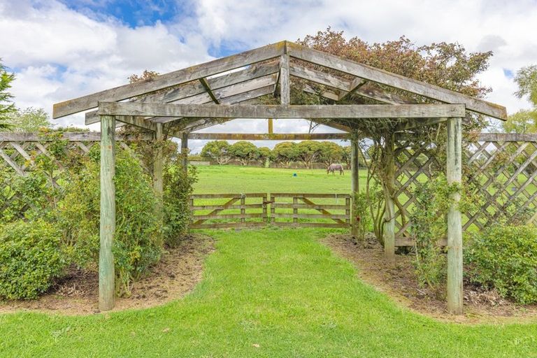 Photo of property in 16 Tokomaru Road West, Brunswick, Whanganui, 4571