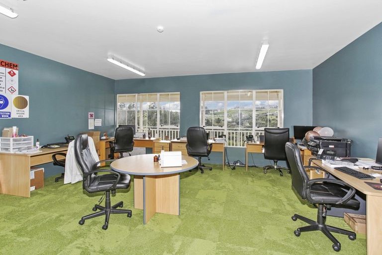 Photo of property in 59 Chamberlain Road, Bombay, 2675