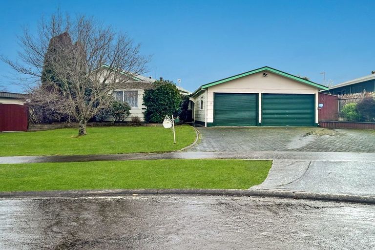 Photo of property in 17 Epping Place, Richmond Heights, Taupo, 3330