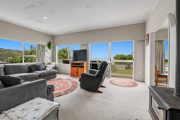Photo of property in 1031 Whangaparaoa Road, Tindalls Beach, Whangaparaoa, 0930