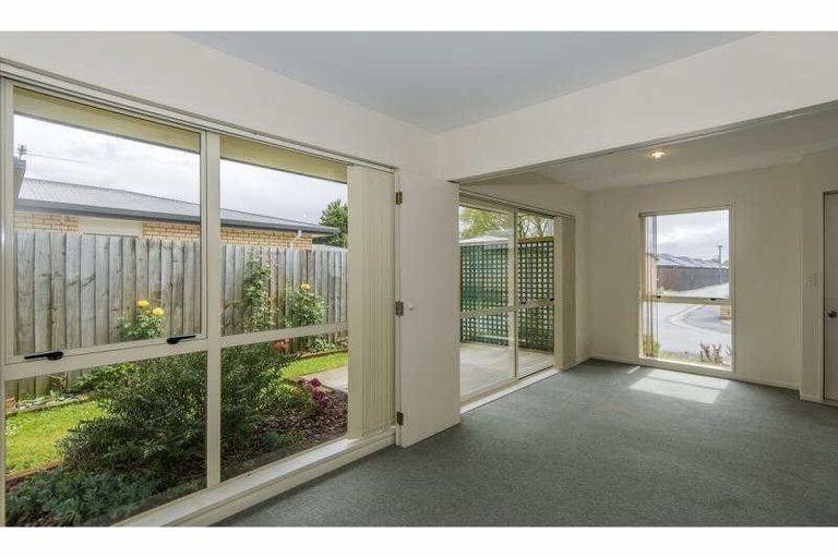 Photo of property in 22/13 Sylvan Street, Hillmorton, Christchurch, 8024