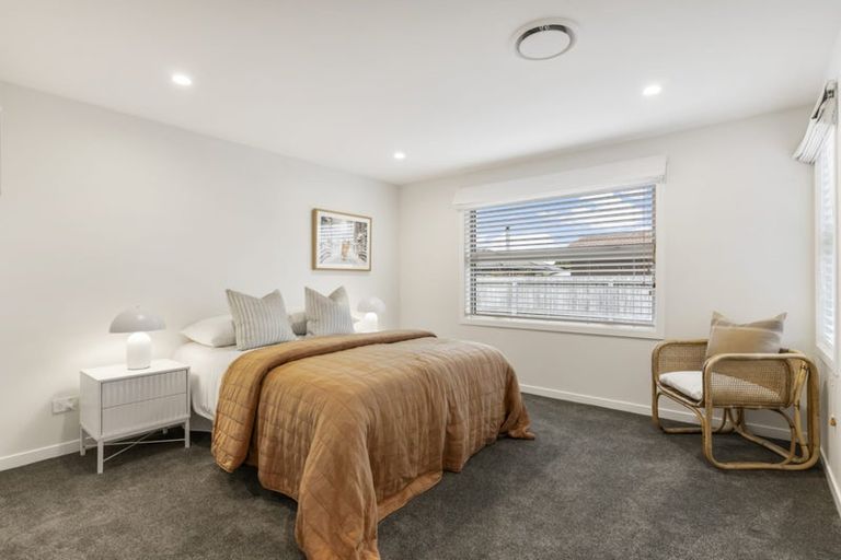 Photo of property in 39 Doment Crescent, Orewa, 0931