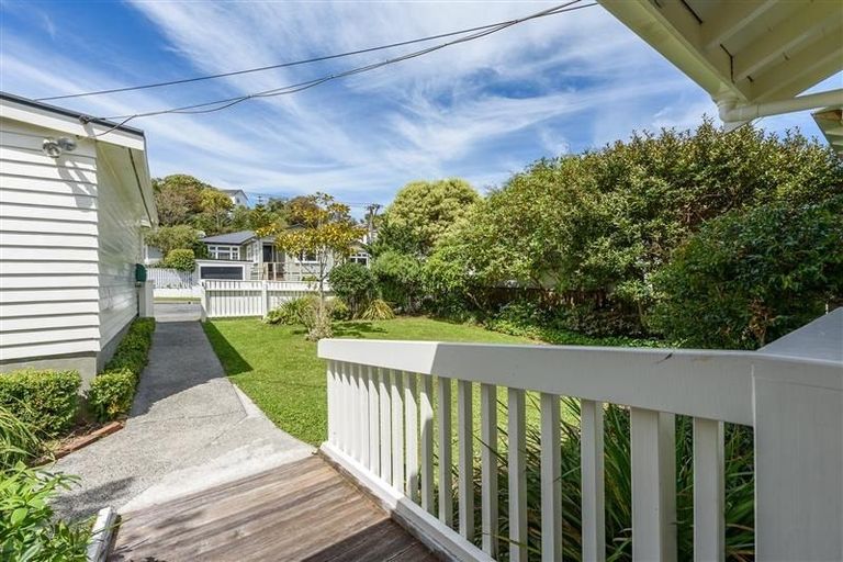 Photo of property in 14 Firth Terrace, Karori, Wellington, 6012