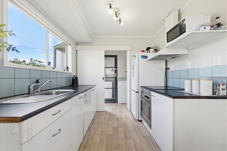 Photo of property in 2/15a Mcintyre Road, Mangere Bridge, Auckland, 2022
