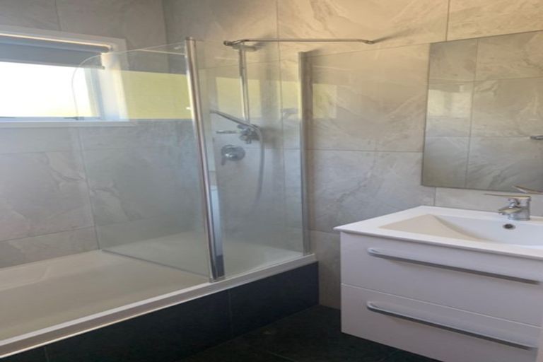 Photo of property in 3/55 Newington Road, Henderson, Auckland, 0612